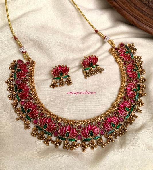 Mango Motif Kemp Necklace